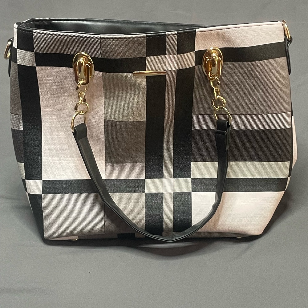 Plaid purse size medium.
